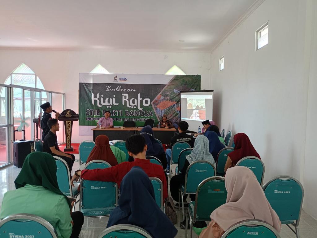 Launching Buletin Ekis; Harapkan Mahasiswa Menjadi Penulis "Handal"